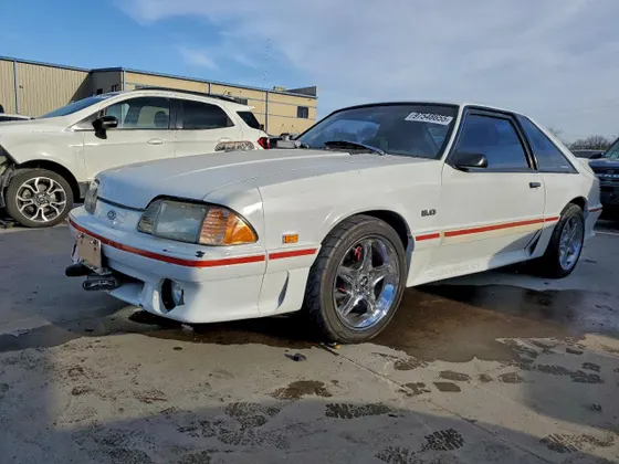 1987 Ford Mustang GT