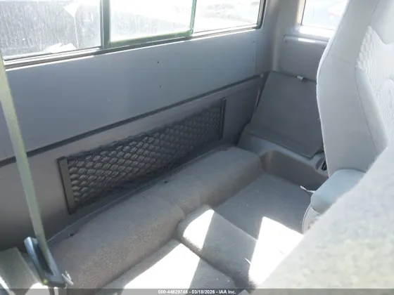 2003 Mazda B-Series 4WD Truck SE