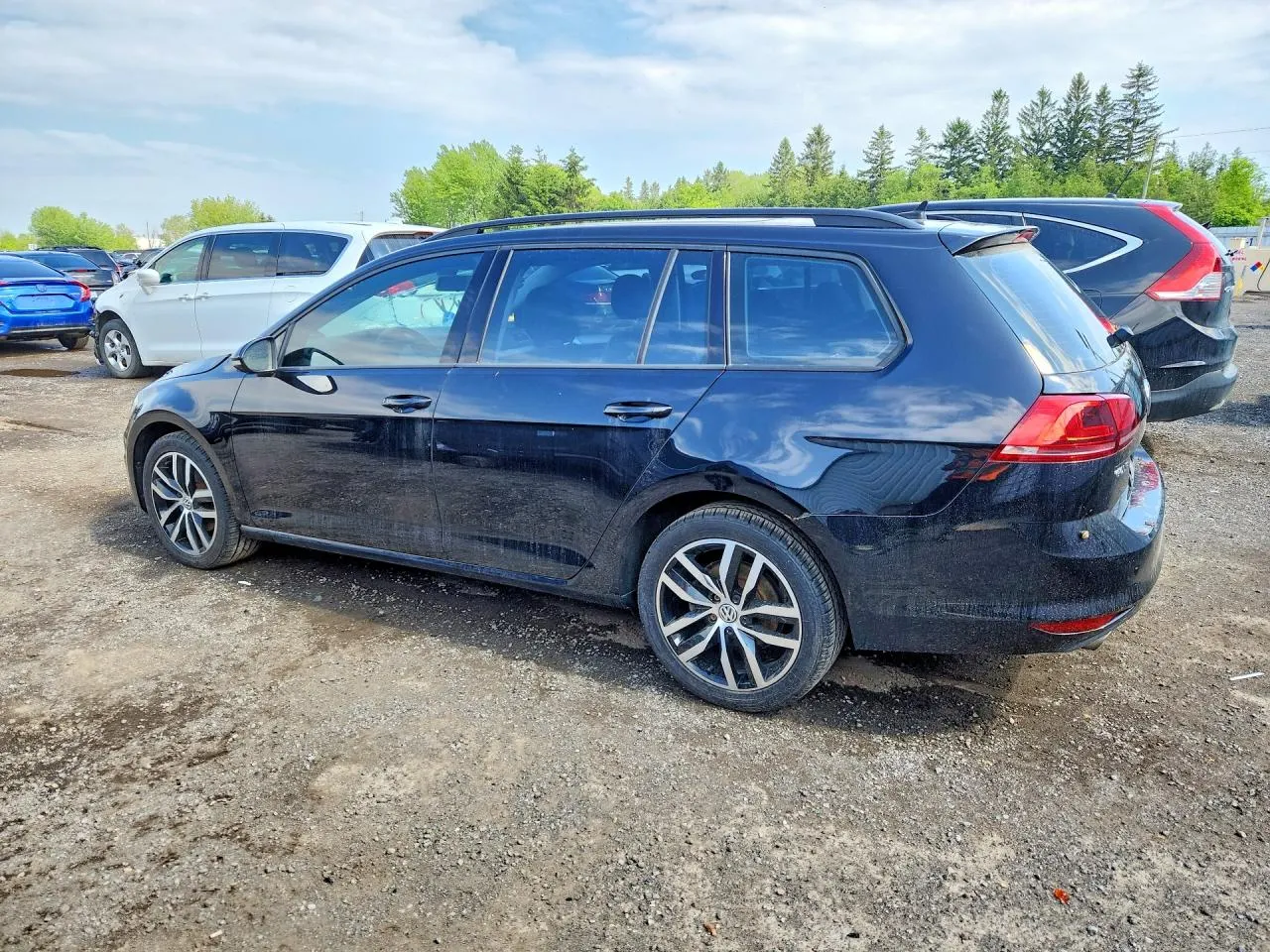 2017 Volkswagen Golf SportWagen S