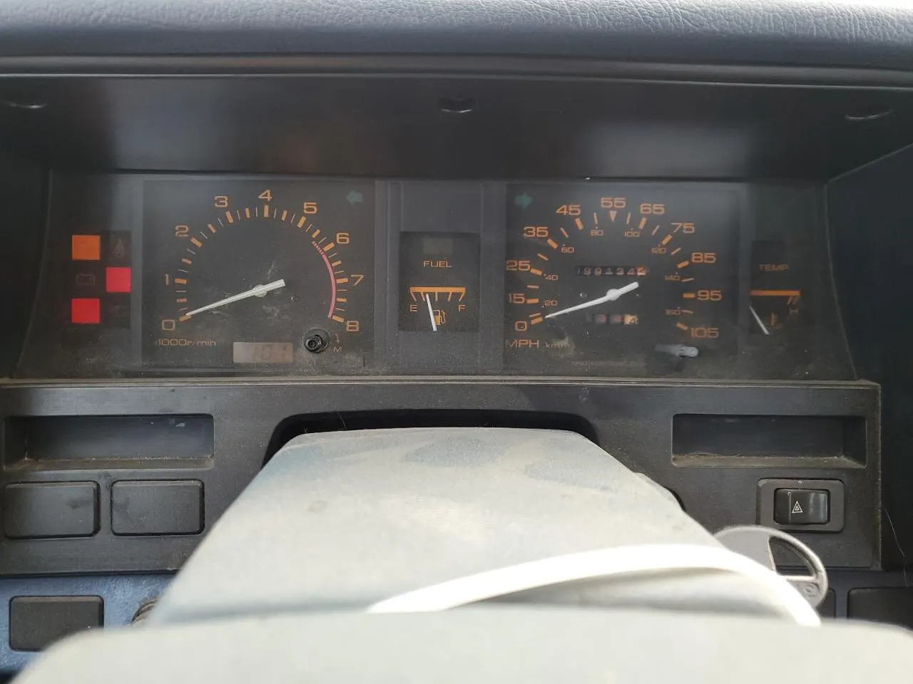 1988 Nissan Hardbody King Cab 2WD KING CAB