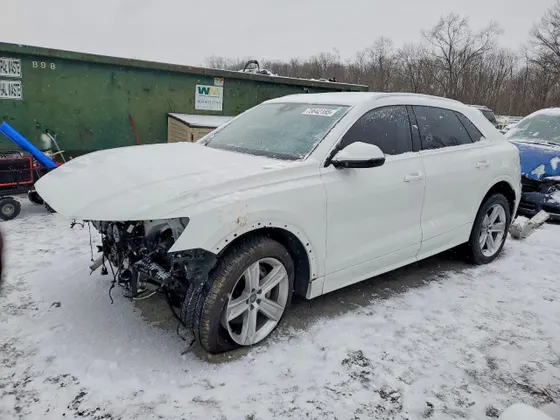 2019 Audi Q8 Premium