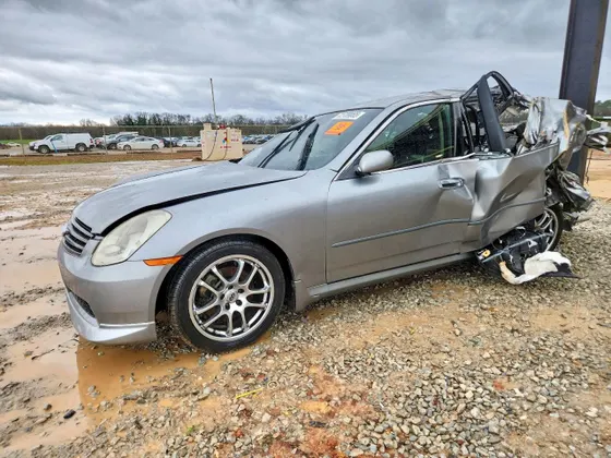 2005 INFINITI G35 Sedan G35