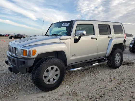 2010 HUMMER H3 SUV Luxury