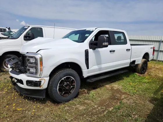 2023 Ford Super Duty F-350 SRW XL