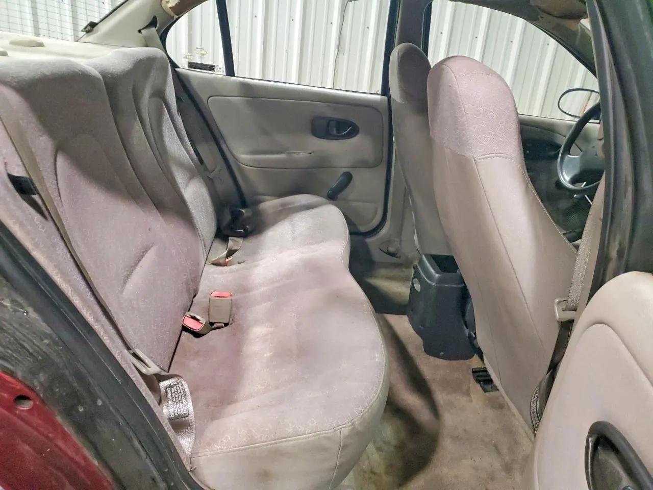2002 Saturn SL SL1