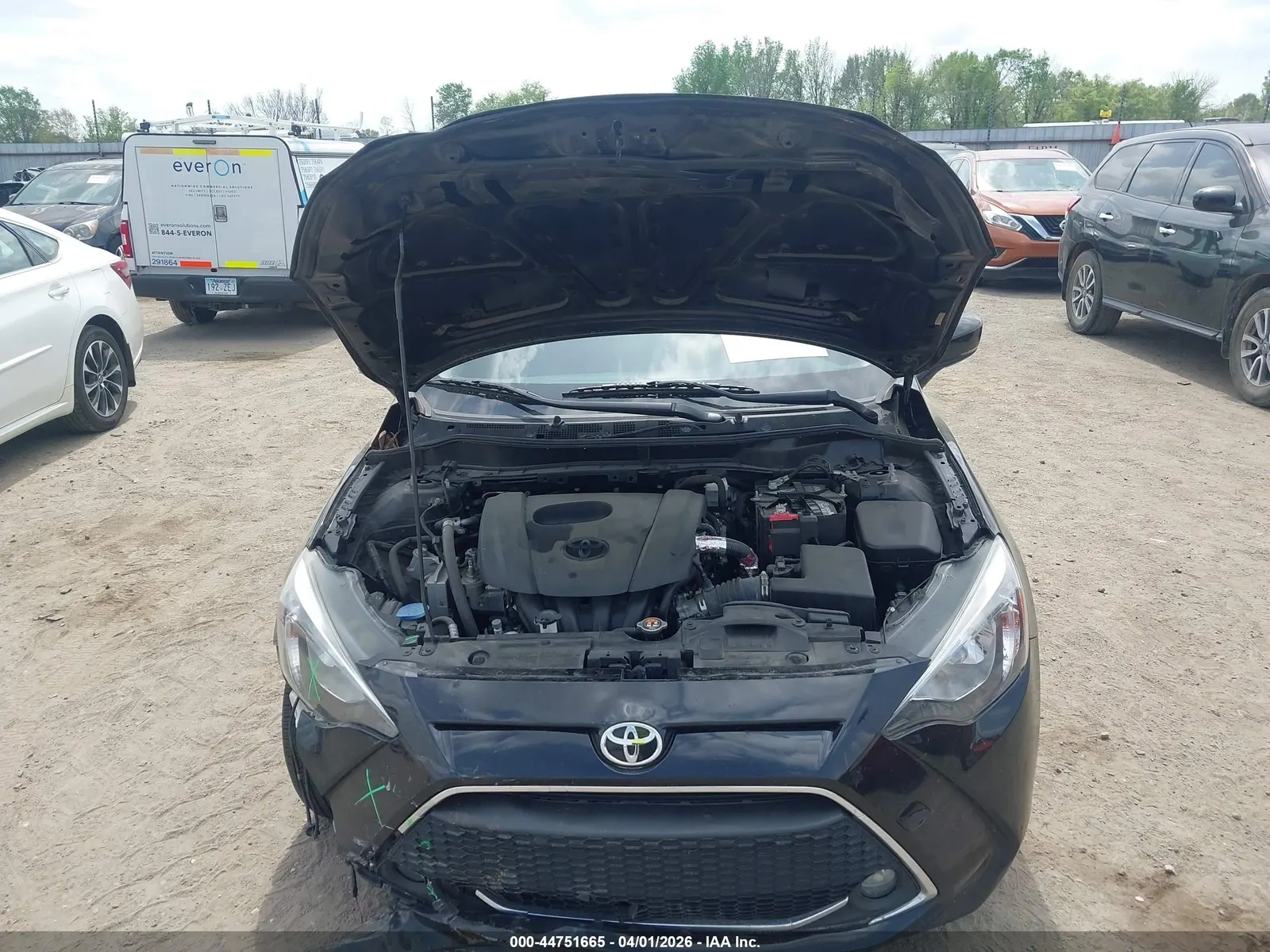 2020 Toyota Yaris Hatchback LE