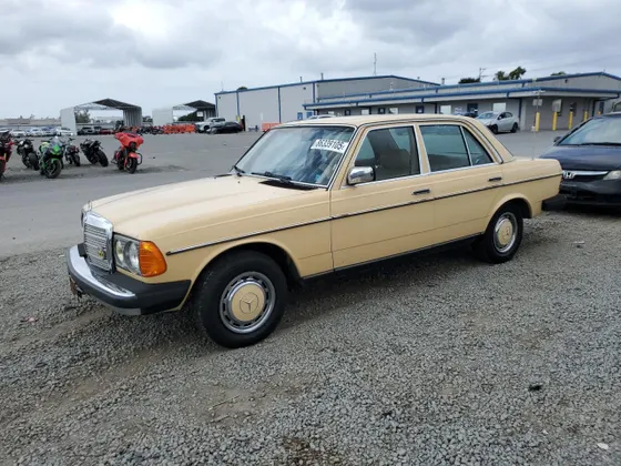 1982 Mercedes-Benz 240 Series 240D