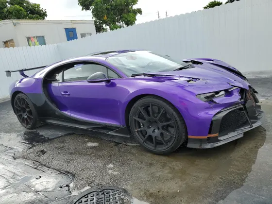2021 BUGATTI CHIRON PUR SPORT