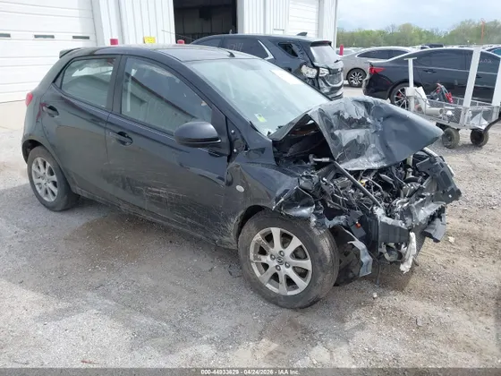 2014 Mazda Mazda2 Touring