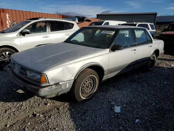 1991 Oldsmobile Delta 88 ROYALE