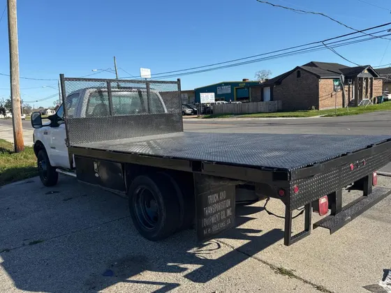 2004 Ford F-550 SUPER DUTY