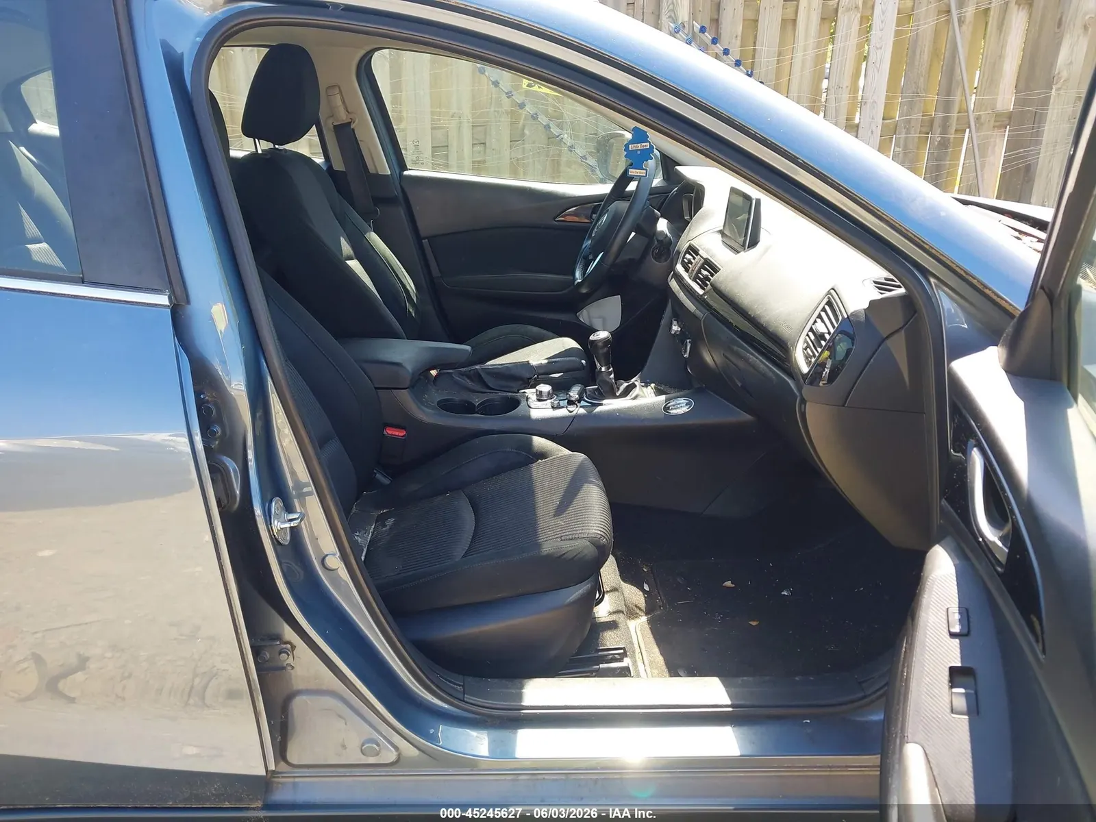 2015 Mazda Mazda3 i Touring