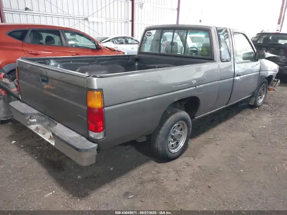 1989 Nissan Hardbody King Cab 2WD KING CAB