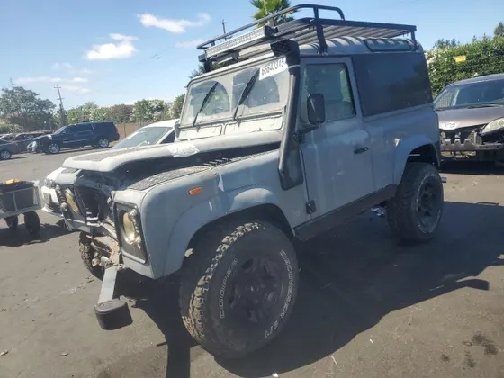 1990 Land Rover Defender