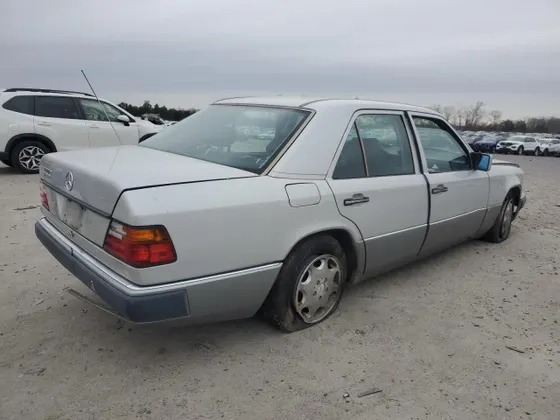 1992 Mercedes-Benz 300 Series 300E