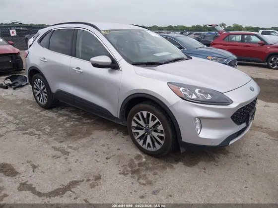 2020 Ford Escape Titanium