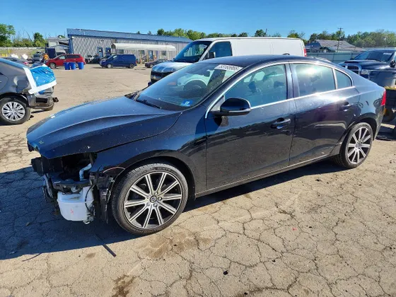 2017 Volvo S60 Inscription Platinum