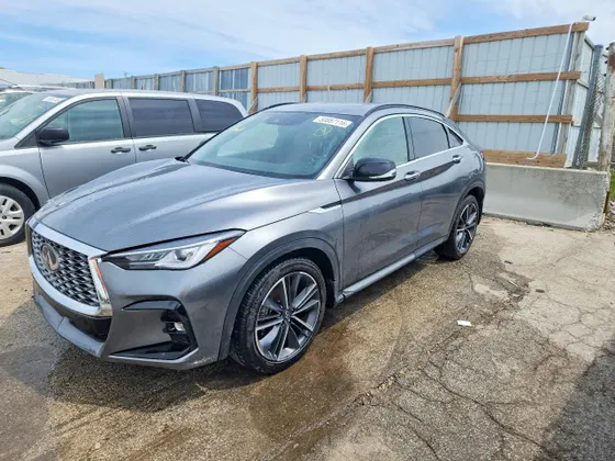2023 INFINITI QX55 LUXE
