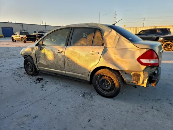 2008 Nissan Versa 1.8 S