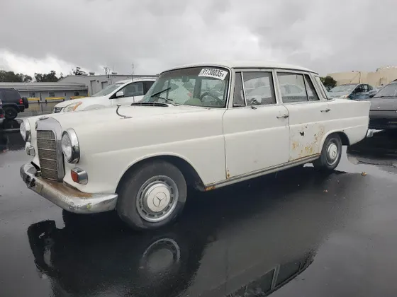 1966 Mercedes-Benz 230