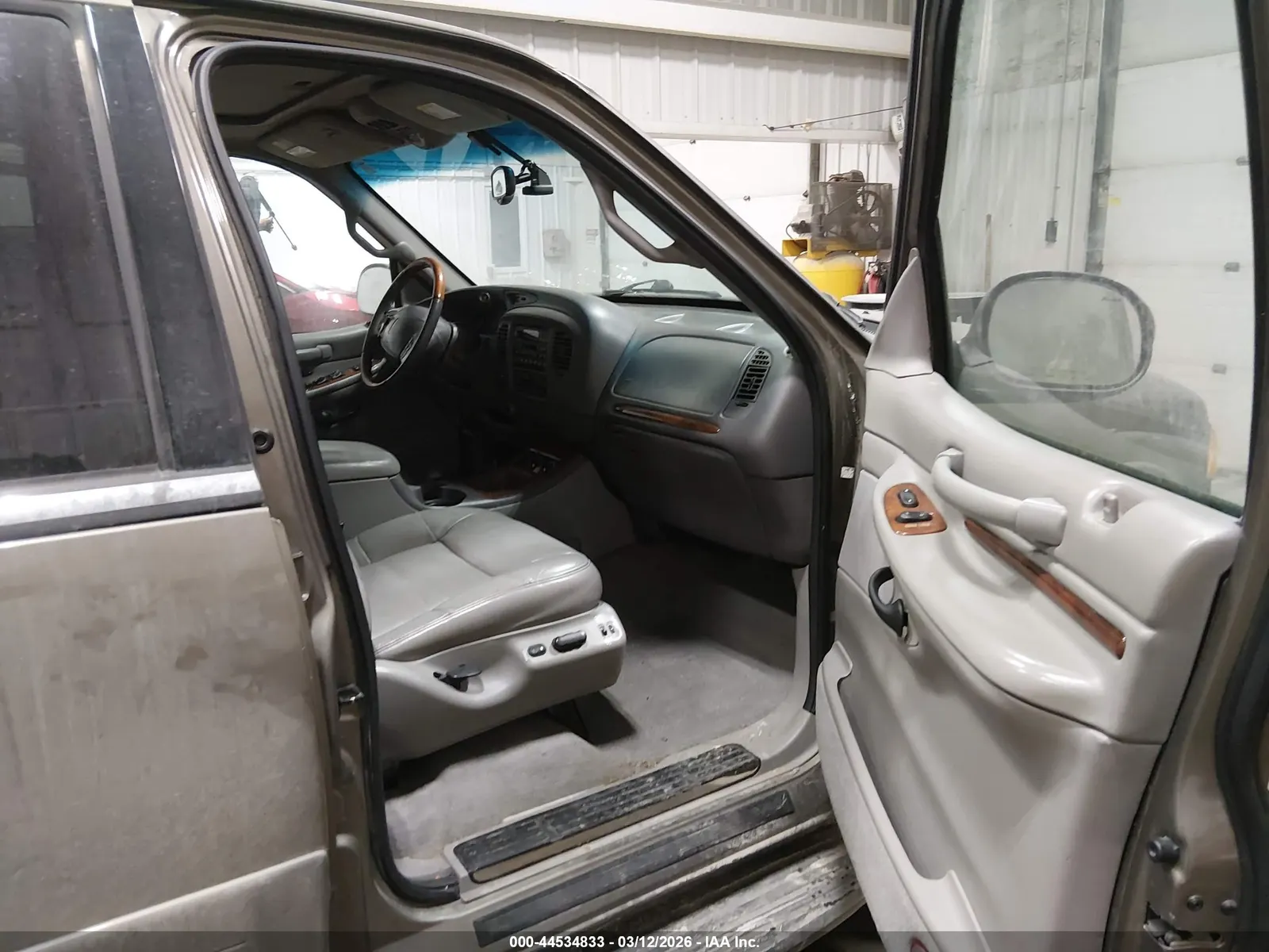 2002 Lincoln Navigator