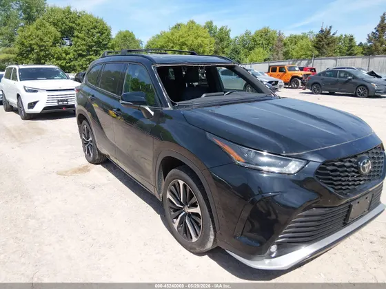 2021 Toyota Highlander XSE
