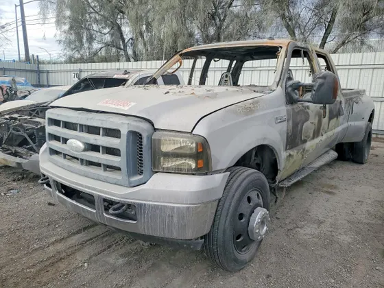 2005 Ford Super Duty F-350 DRW XL