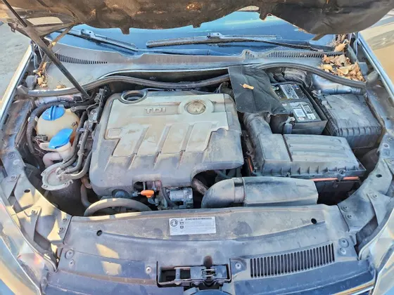 2013 Volkswagen Jetta SportWagen TDI w/Sunroof & Nav