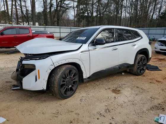2025 BMW XM