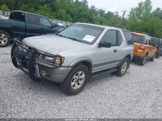 2002 Isuzu Rodeo Sport S 3.2L V6 HARD TOP/S 3.2L V6 SOFT TOP