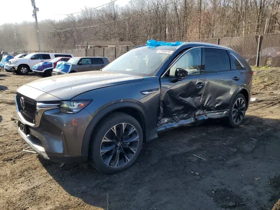 2024 Mazda CX-90 PHEV Premium Plus
