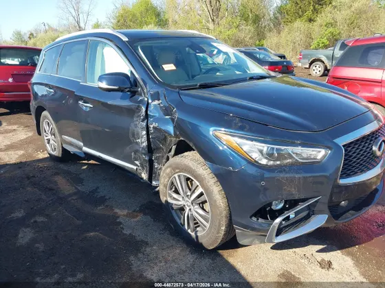 2020 INFINITI QX60 LUXE