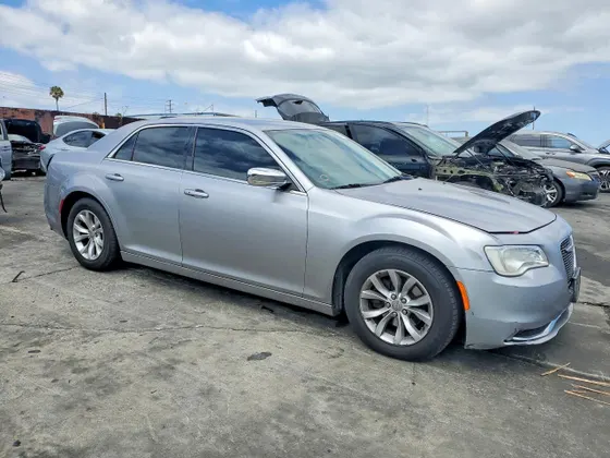 2015 Chrysler 300 Limited