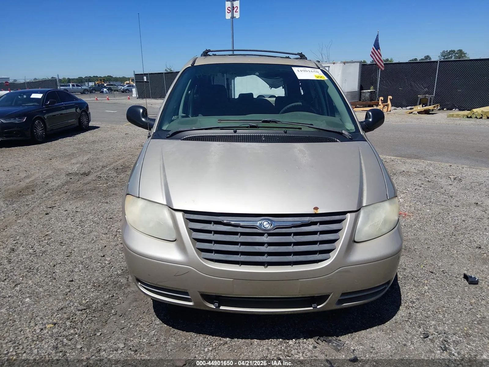 2006 Chrysler Town & Country SWB
