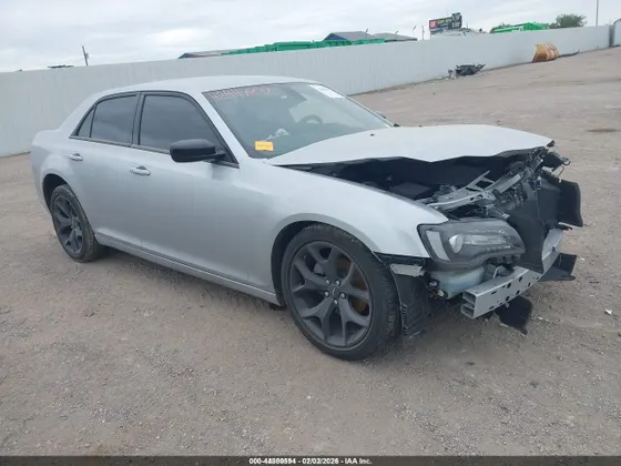 2023 Chrysler 300 Touring