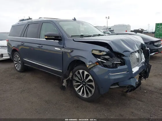 2023 Lincoln Navigator L Reserve