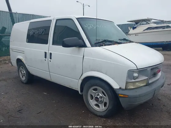 2003 GMC Safari Cargo Van STANDARD