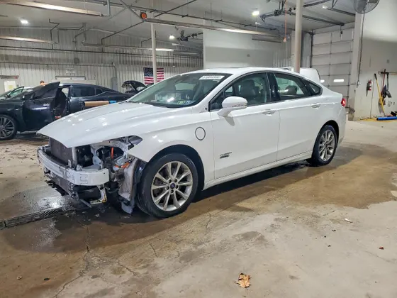 2017 Ford Fusion Energi SE