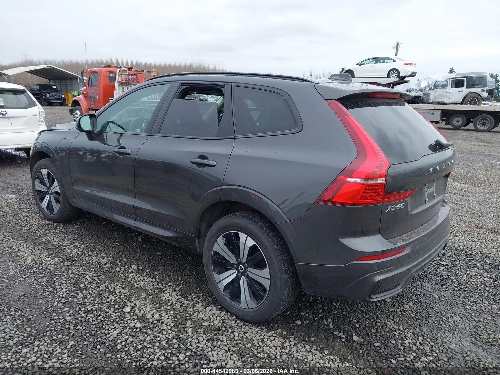 2025 Volvo XC60 Plug-In Hybrid Core