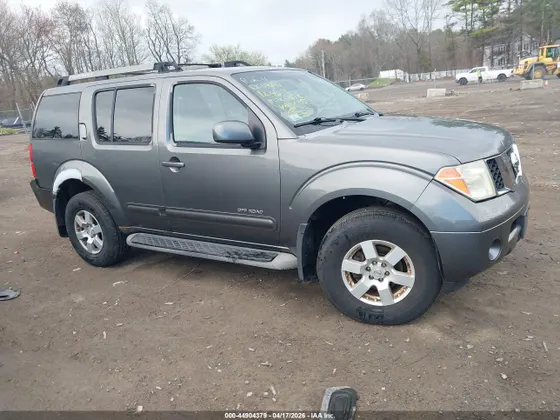2005 Nissan Pathfinder SE Off Road
