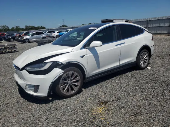 2019 Tesla Model X P100D