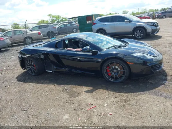 2014 McLaren MP4-12C