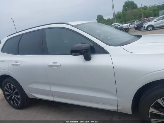 2025 Volvo XC60 Plus