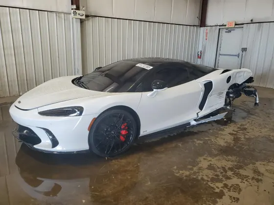 2025 McLaren GT GTS