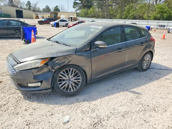 2017 Ford Focus Titanium