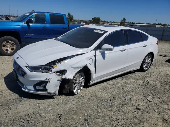2020 Ford Fusion Plug-In Hybrid Titanium