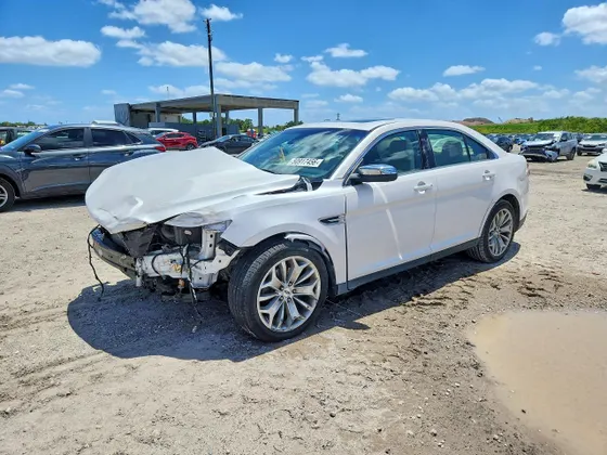 2019 Ford Taurus Limited