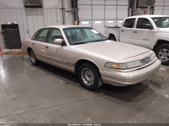 1997 Ford Crown Victoria LX