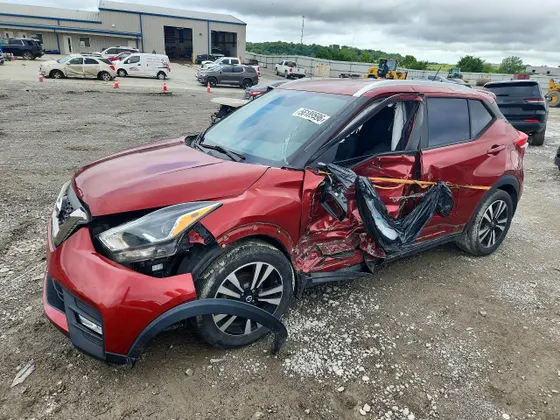 2018 Nissan Kicks S