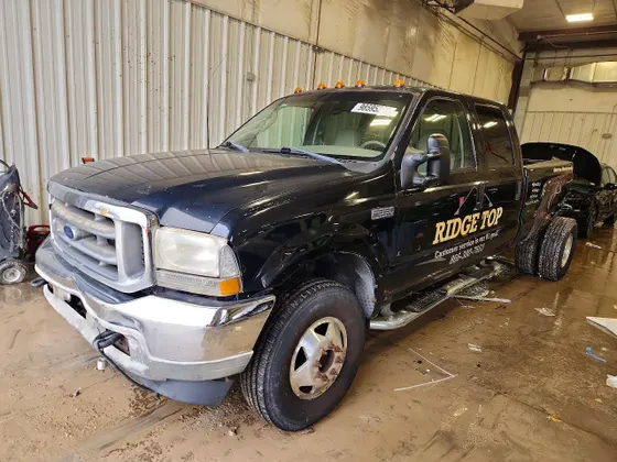 2003 Ford Super Duty F-350 DRW XL